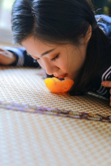 天天摸日日摸狠狠添高潮喷